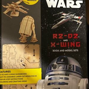 Star Wars R2-D2 and X-Wing Model Set